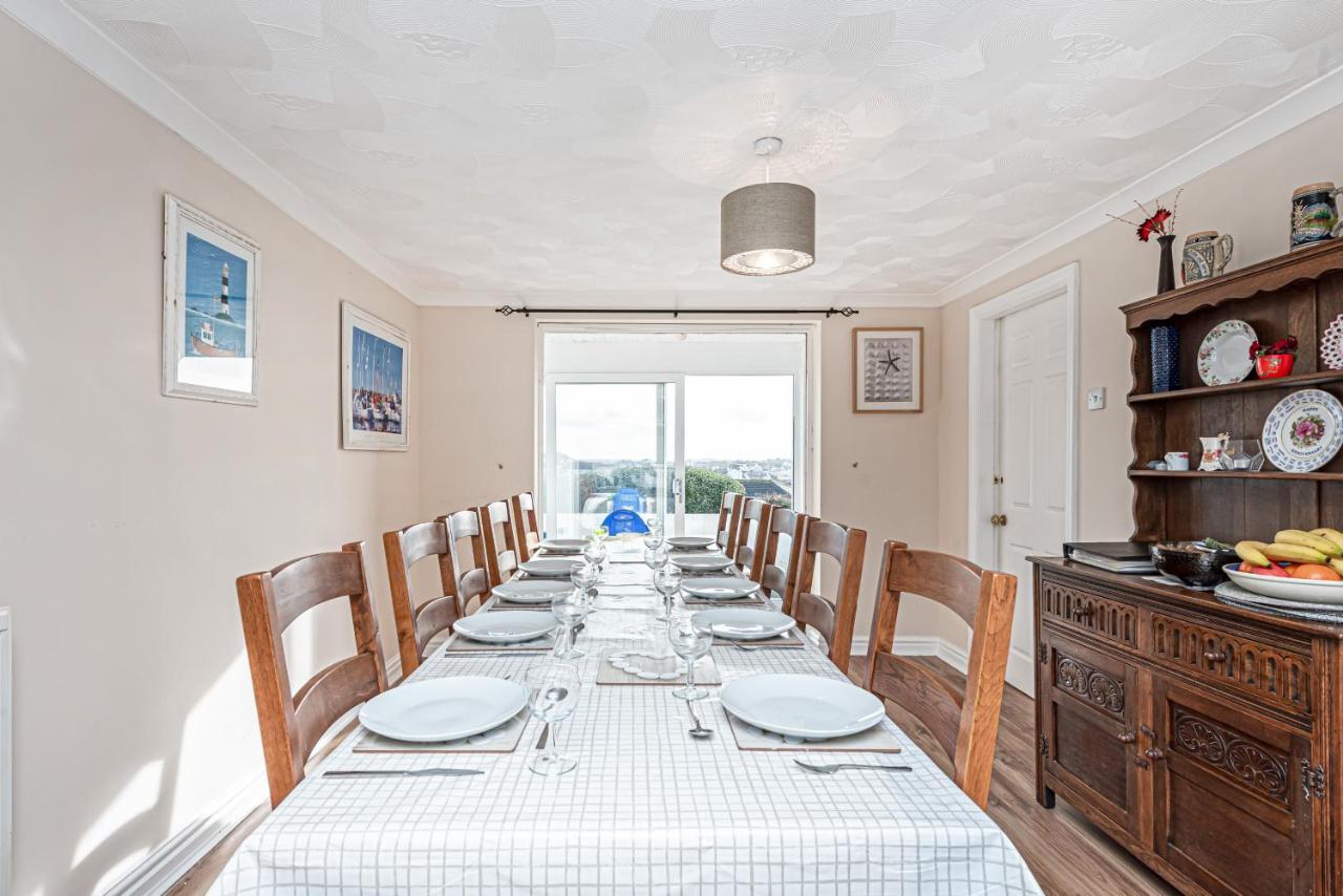 Trearddur Bay - Home With A View And Hot Tub - Sleeps 10 外观 照片