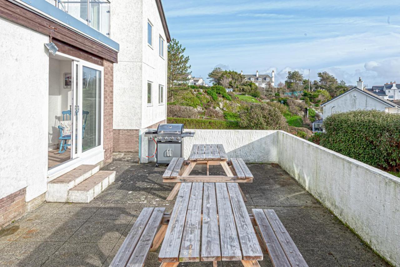 Trearddur Bay - Home With A View And Hot Tub - Sleeps 10 外观 照片