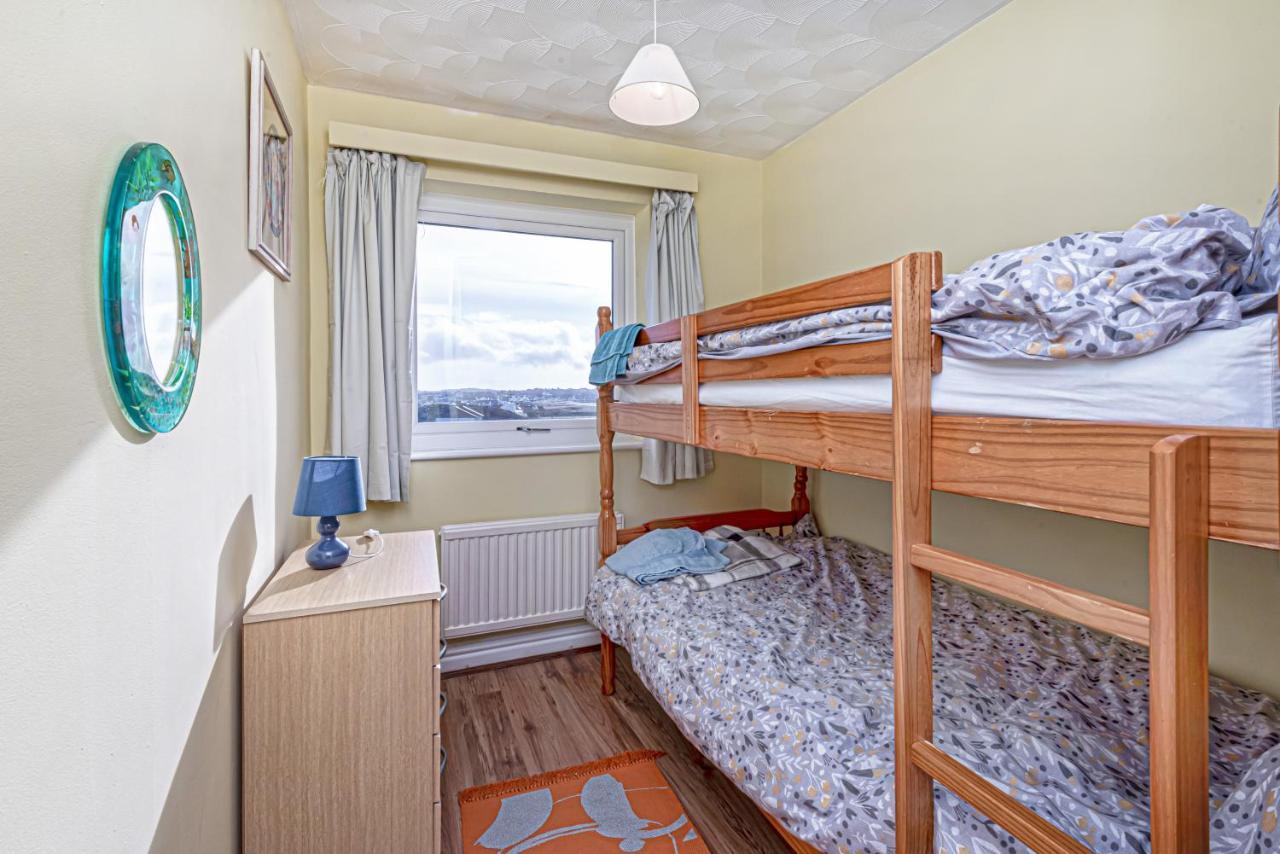 Trearddur Bay - Home With A View And Hot Tub - Sleeps 10 外观 照片