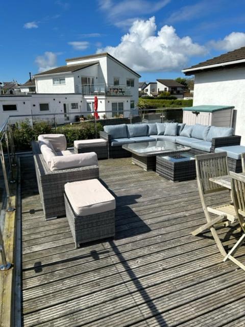 Trearddur Bay - Home With A View And Hot Tub - Sleeps 10 外观 照片